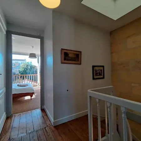 Apartment Charming House Bx Yourhosthelper